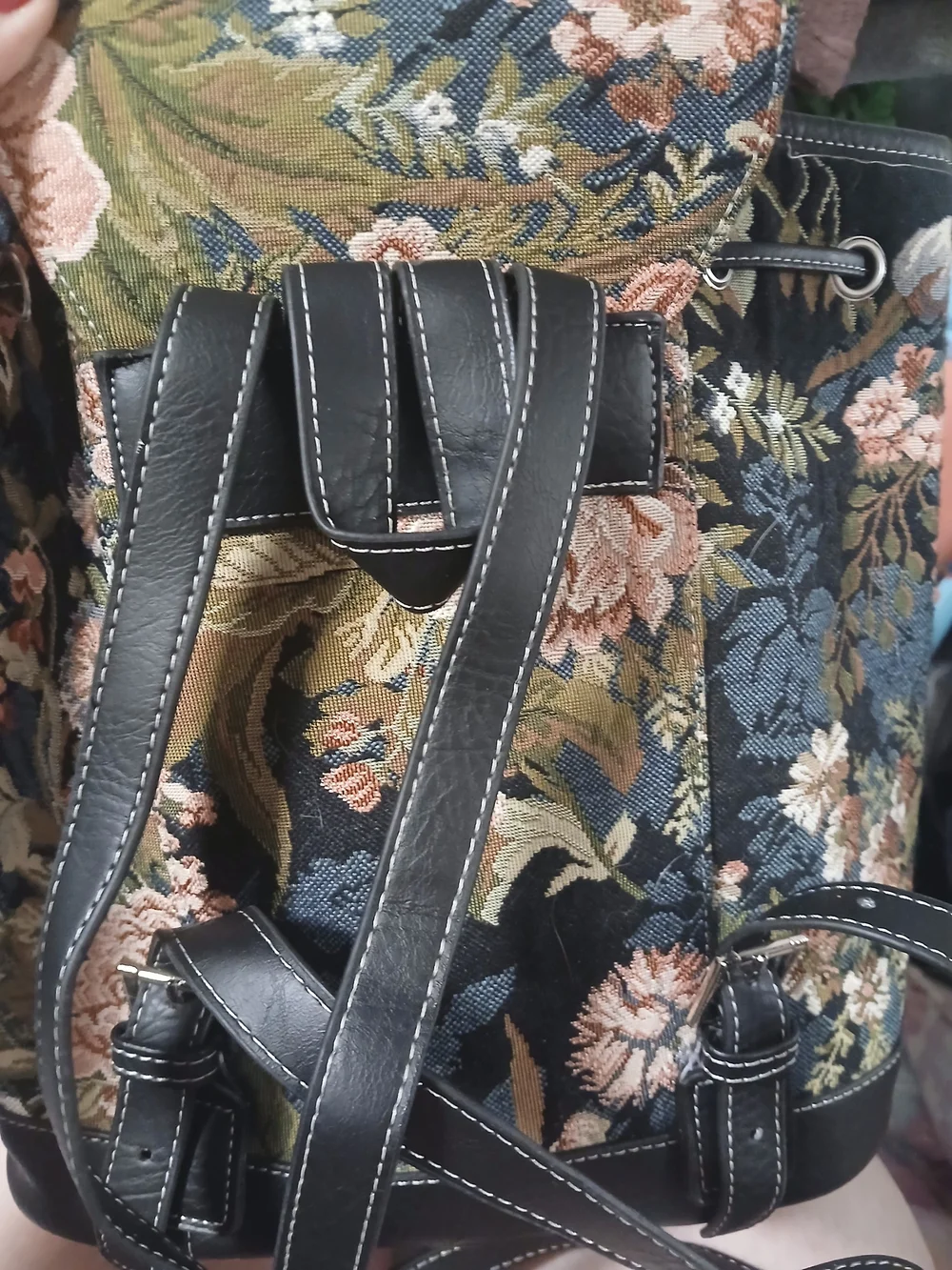 Source Unknown Black Multicolor Floral Tapestry Backpack with Buckle